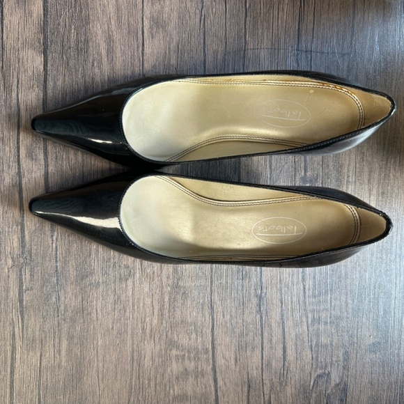 **TALBOTS* Black Pointed Toe Heels Size 7.5 - Picture 2 of 7